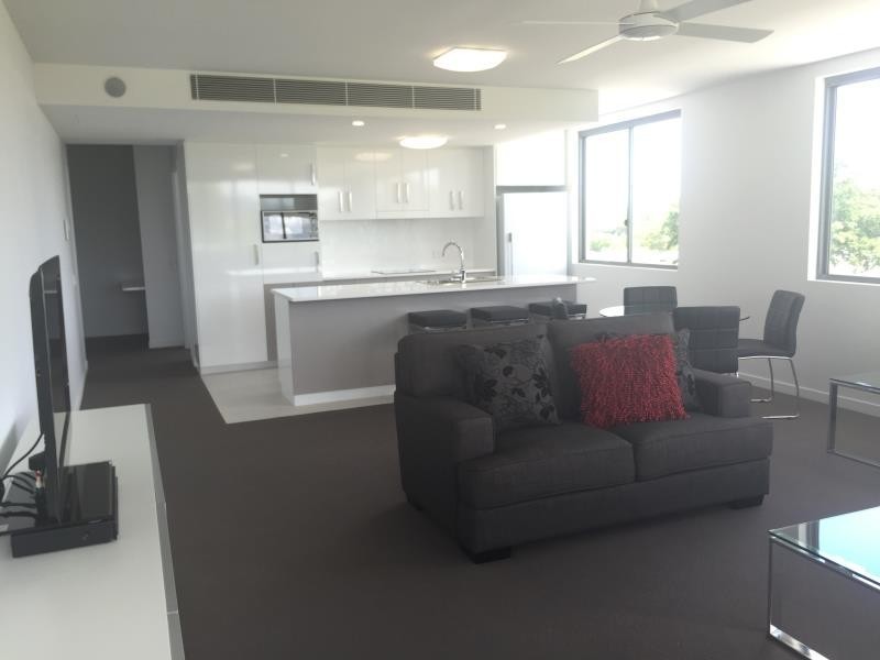 204/2-4 Victoria Parade, Rockhampton City QLD 4700